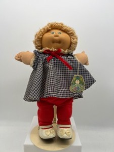lot 195 image: Vintage CABBAGE PATCH Girl Wheat Double Pony Tail HM #1 Green Eyes Plaid Dress w Hang Tag