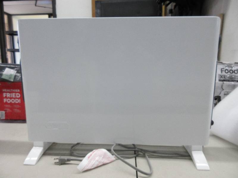 lot 7 image: DeLonghi Slim Style Digital Convection Panel Heater with Fan - Works, NEW