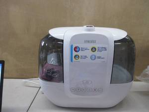lot 267 image: HoMedics TotalComfort Ultrasonic Humidifier with UV-C Technology LIKE NEW 1 CRACK SEE PICTURES FOR DETAILS, SMALL WATERMARKS INCLUDES REMOTE AND FILTERS