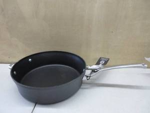 lot 268 image: Calphalon Contemporary Nonstick 5-Quart Saut with Glass Lid NEW SCRATCHES, DENTED, STILL GOOD FOR USE