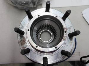 lot 334 image: KUSATEC MOOG, 515081 Front Wheel Bearing and Hub Assembly Compatible with Ford F-250 F-350 Super Duty 4WD wSRW 2005 2006 2007 2008 2009 2010, 8 Lug Bolts wABS, NEW, RUST FROM SITTING IN WAREHOUSE 
