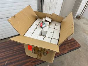 Full Case of 100 Vacuum Gauges