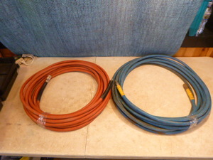 2 Hydraulic Hoses