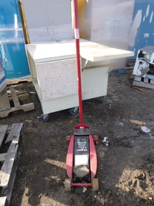 Powerbuilt Professional Service Jack