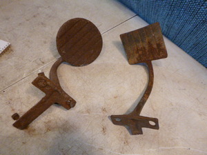 2 Vintage Buggy Steps