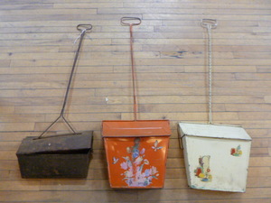 3 Vintage Dust Pans