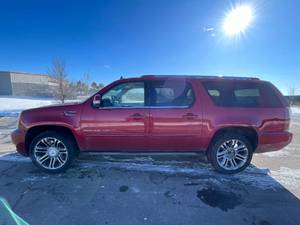 2013 Cadillac Escalade ESV Premium - AWD - 2 OWNERS