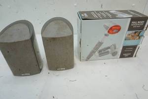 Homedics New Full Body Massager and 2 Speakers