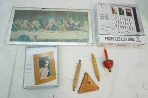 Photo Led Light Box, Deluxe Photo Frame, Picture of Last Supper, mini rolling pins