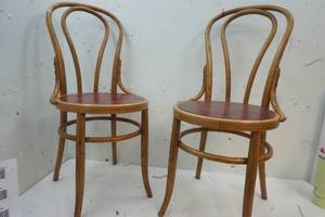 2 Vintage Chairs