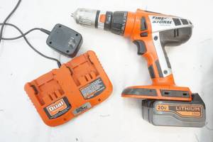 Black& Decker Drill, Battery & Charging Station