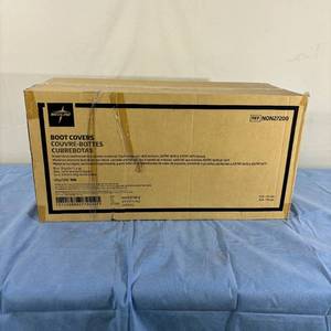1 Case (150 each per case) NEW Medline NON27200 Fluid Resistant Non-skid Boot Covers -&nbspSeamless cover has no holes, helping to reduce the risk of fluid penetration - Size RegularLarge Blue