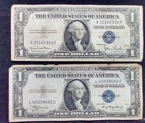 (2) 1935 Silver Certificate $1 Notes