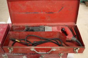 lot 569 image: Milwaukee Sawzall Heavy Duty Reciprocating Saw 6507 with Metal Case