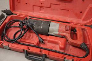 lot 577 image: Milwaukee Super Sawzall Heavy Duty Reciprocating Saw 6537-22 with Plastic Case