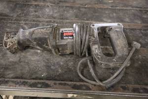 lot 589 image: Black & Decker Cut-Saw Industrial Heavy Duty Reciprocating Saw
