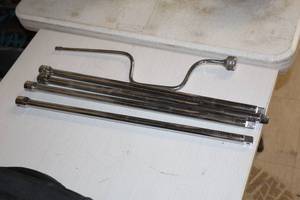 lot 603 image: Hand Tools - (4) 20L 12 Drive Socket Extensions and (1) 38 Drive Socket Hand Driver
