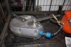 lot 604 image: Ikar Ultra-Safe 900-lbs 316 100 Retractable Lanyard US-RA100