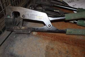 lot 607 image: Greenlee No. 724 Stud Punch