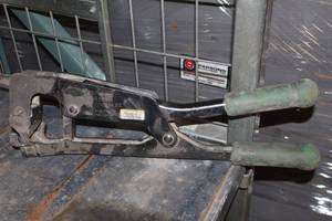 lot 612 image: Greenlee No. 724 Stud Punch