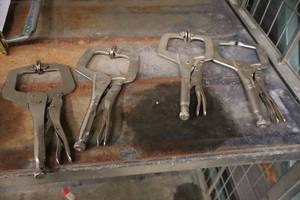 lot 617 image: Lot of (4) Vise Grip Clamping Pliers 4x3
