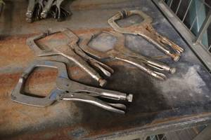 lot 618 image: Lot of (4) Vise Grip Clamping Pliers 4x3