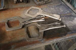 lot 619 image: Lot of (3) Vise Grip Clamping Pliers 4x3