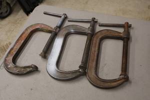 lot 629 image: Lot of (3) C-Clamps 6-grip
