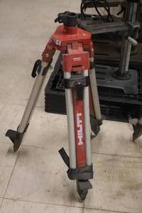 lot 652 image: Hilti PA 920 Adjustable Survey Tripod