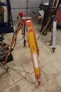lot 654 image: Frontier Precision Adjustable Survey Tripod