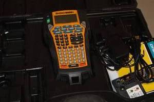 lot 699 image: Dymo Rhino 6000 Thermal Label Maker
