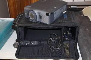 lot 706 image: NEC MultiSync Projector VT540 with Case and Accessories