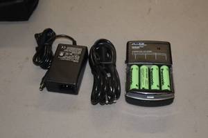 lot 684 image: Fluke Networks Rapid Battery Charger