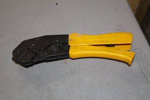 lot 691 image: Ratchet Crimping Tool