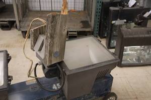 lot 713 image: Outdoor Light Fixture 16x16x12