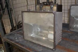 lot 720 image: Outdoor Light Fixture 13x16x7-12