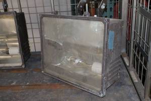 lot 722 image: Outdoor Light Fixture 13x16x7-12