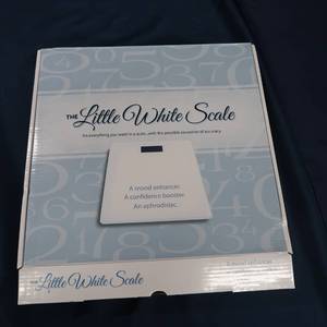 lot 44 image: BATHROOM SCALE