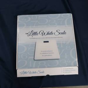 lot 46 image: BATHROOM SCALE