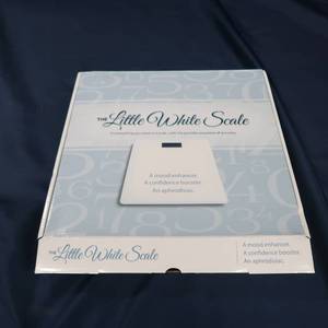 lot 50 image: BATHROOM SCALE