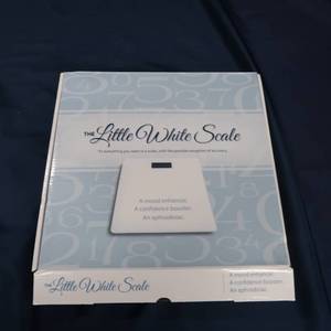 lot 51 image: BATHROOM SCALE
