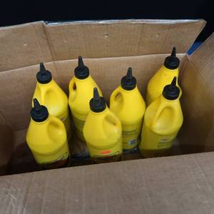lot 74 image: 7 NEW PENNZOIL MANUAL TRANSMISSION FLUID 1QT
