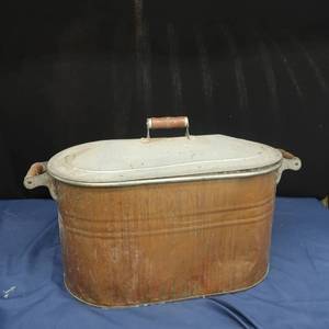 lot 86 image: VINTAGE COPPER BOILER WASH TUB WITH LID