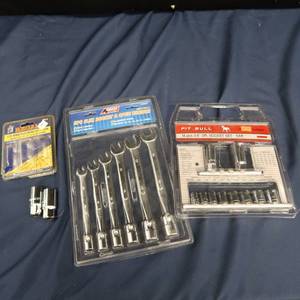 lot 104 image: NEW PACK OF FLEX SOCKET OPEN WRENCHES,  NEW PACK 38 SOCKET SET, SPARK PLUG SOCKETS