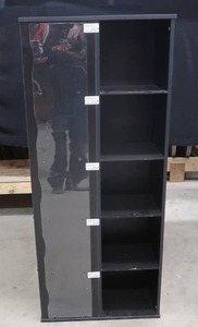lot 115 image: 4 SIDED KNOCK-DOWN T-SHIRT CUBBY DISPLAY