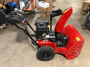 Toro Power Max 824 OE 24 in. 252cc Two-Stage Electric Start Gas Snow Blower Customer Returns See Pictures