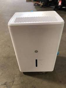 GE 35 pt. Dehumidifier with Smart Dry for Bedroom, Basement or Very Damp Rooms up to 3000 sq. ft. in White Customer Returns See Pictures