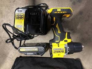 DEWALT ATOMIC 20-Volt Lithium-Ion Cordless Compact 12 in. DrillDriver Kit with 2.0Ah Battery, Charger and Bag  Customer Returns See Pictures
