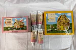 4x 8oz Favorite Day Super Strong Icing & 2 Building Kits