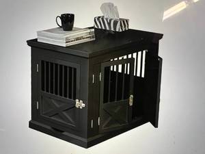 lot 12 image: Merry Products Triple-Door Dog Crate - Black, Medium